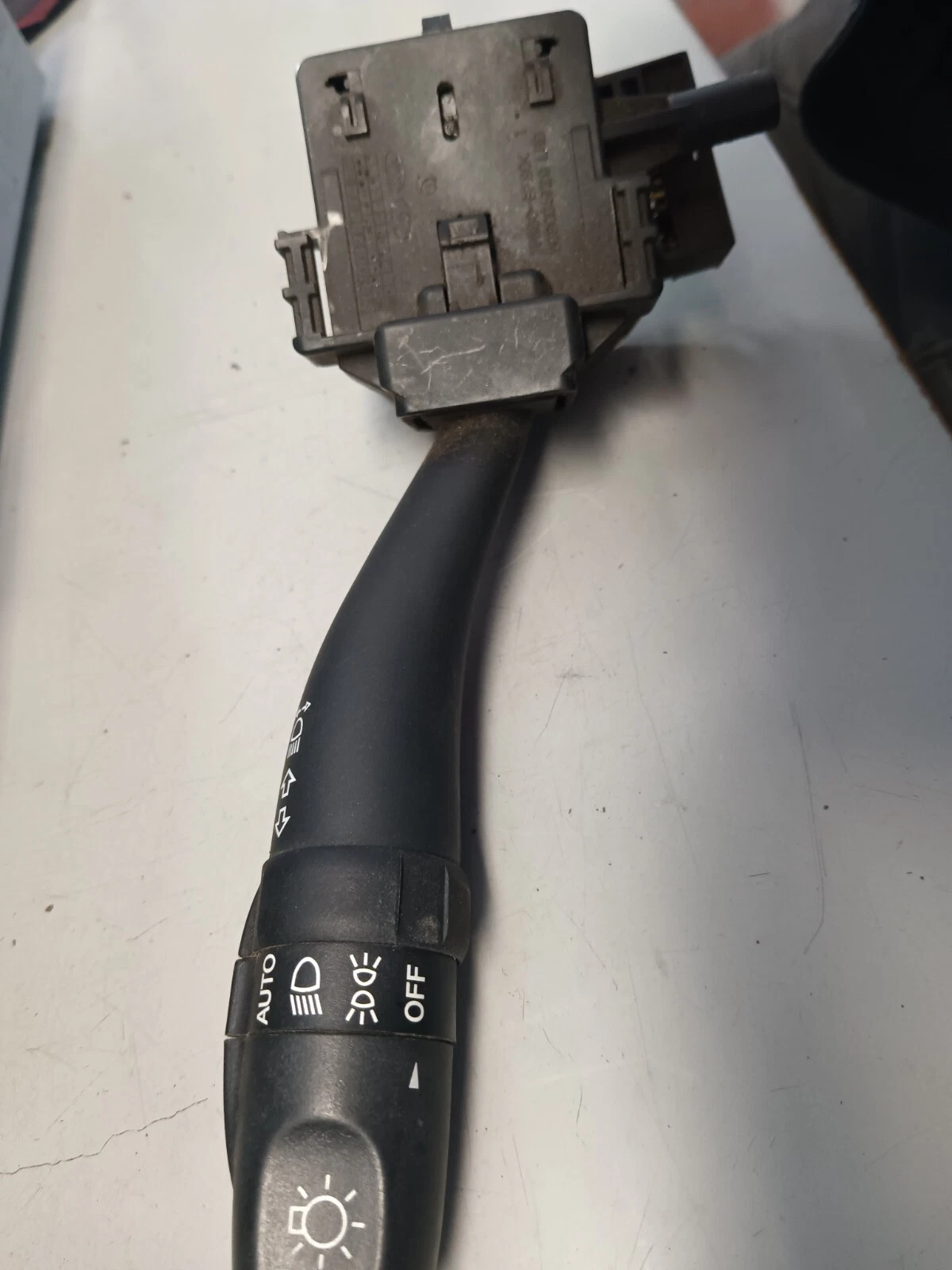 2012 HYUNDAI SANTA FE GLS 2.4L TURNAL SIGNAL SWITCH ORIGINAL - Image 5