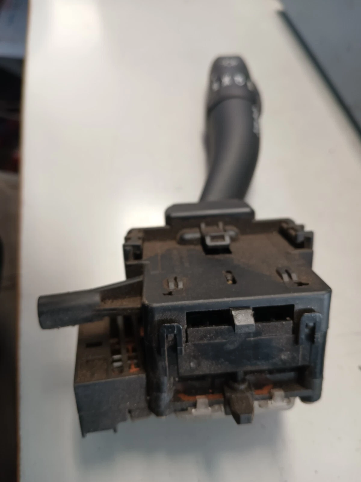 2012 HYUNDAI SANTA FE GLS 2.4L TURNAL SIGNAL SWITCH ORIGINAL - Image 3