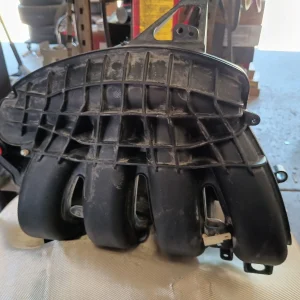 2012 2018 FORD FOCUS 2.0 W/OUT TURBO INTAKE MANIFOULD OEM PART NO. CM5E-9424