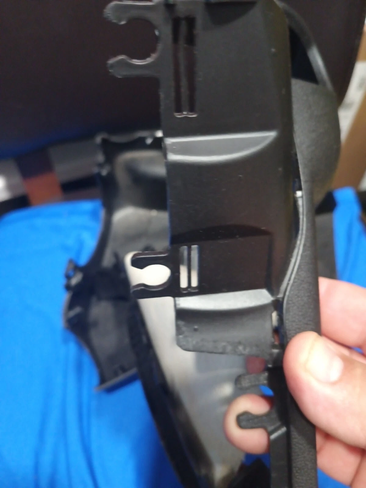 2013 BIUCK VERANO STERRING COLUMN COVER UPPER & LOWER - Image 8